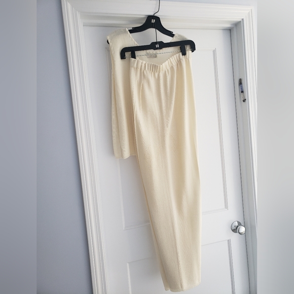 San Remo by Laura Knits, 3 piece jacket, sleeveless shell and pants size L - Picture 3 of 11